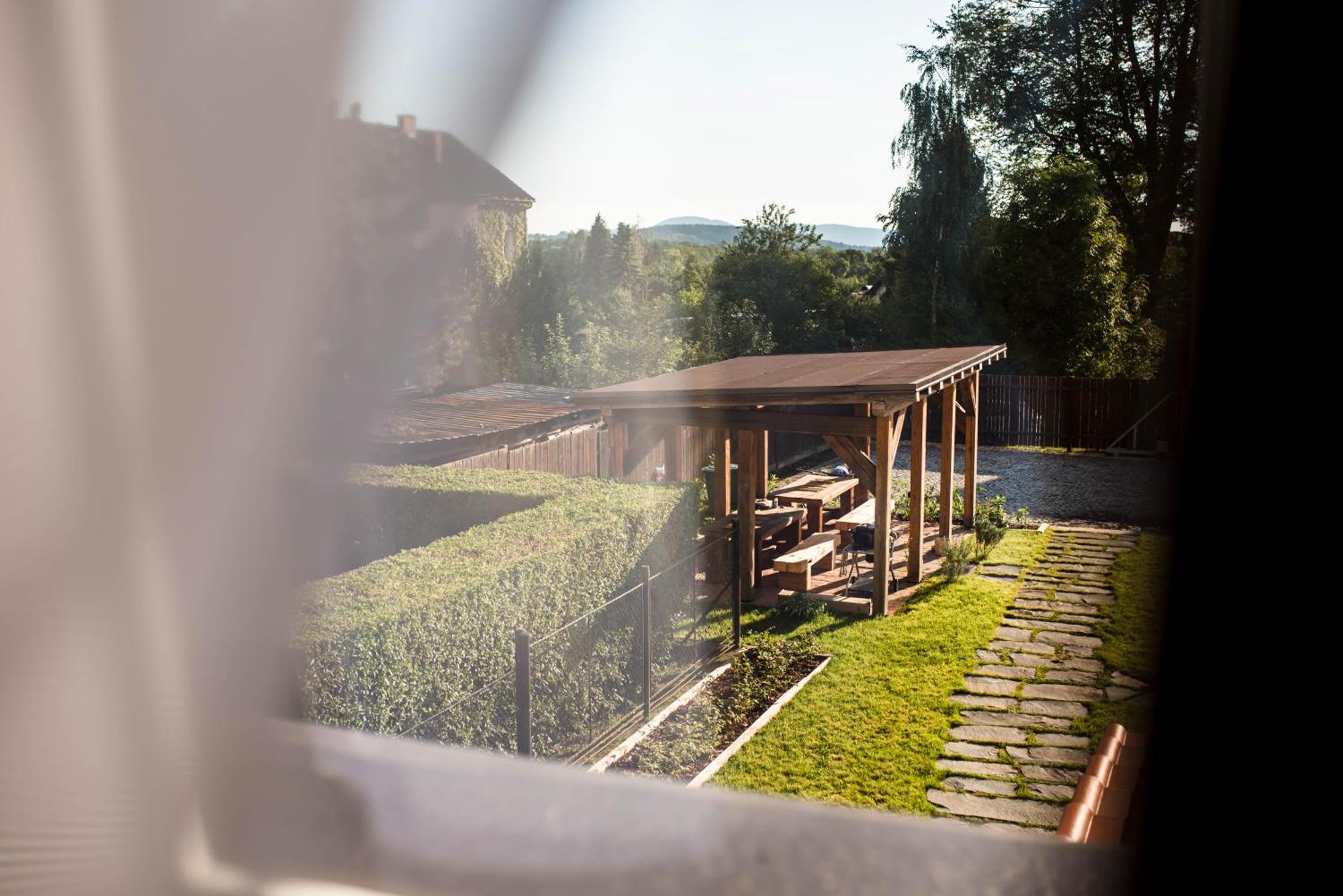 Apartmany Zeme Nove Mesto pod Smrkem Exterior foto